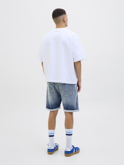 REGULAR FIT DENIM SHORTS