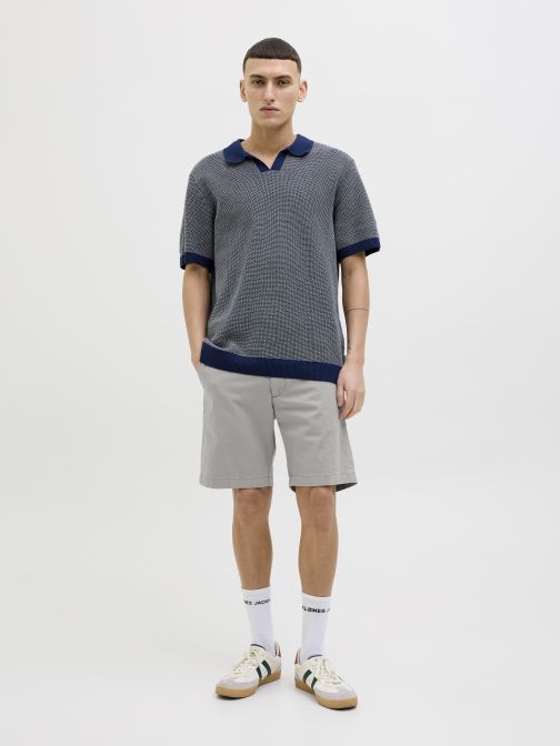 CHINO SHORTS WITH BELT