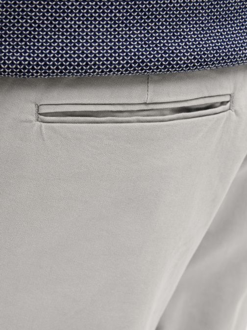 CHINO SHORTS WITH BELT