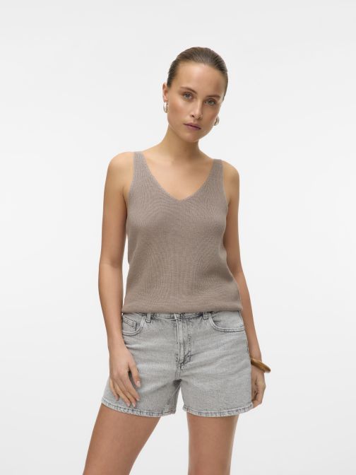 V-NYAKÚ BORDÁZOTT TOP 