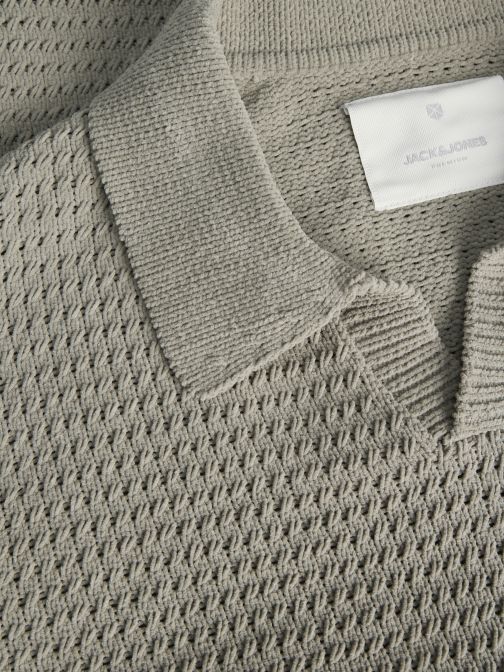 KNITTED PULLOVER