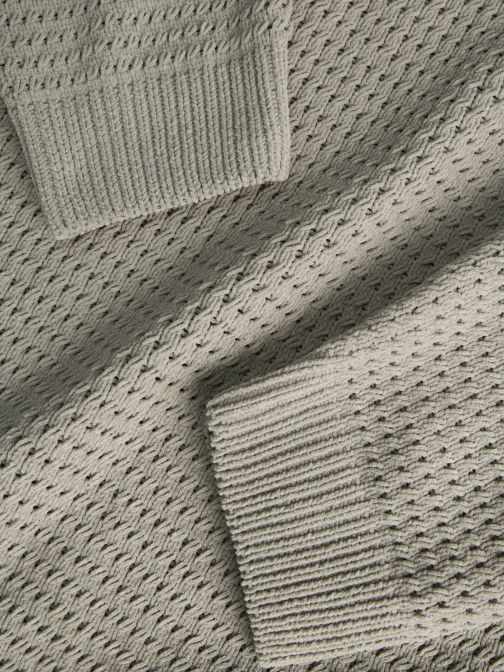 KNITTED PULLOVER