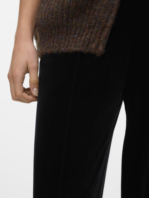 BÁRSONY BŐ SZÁRÚ NADRÁG 